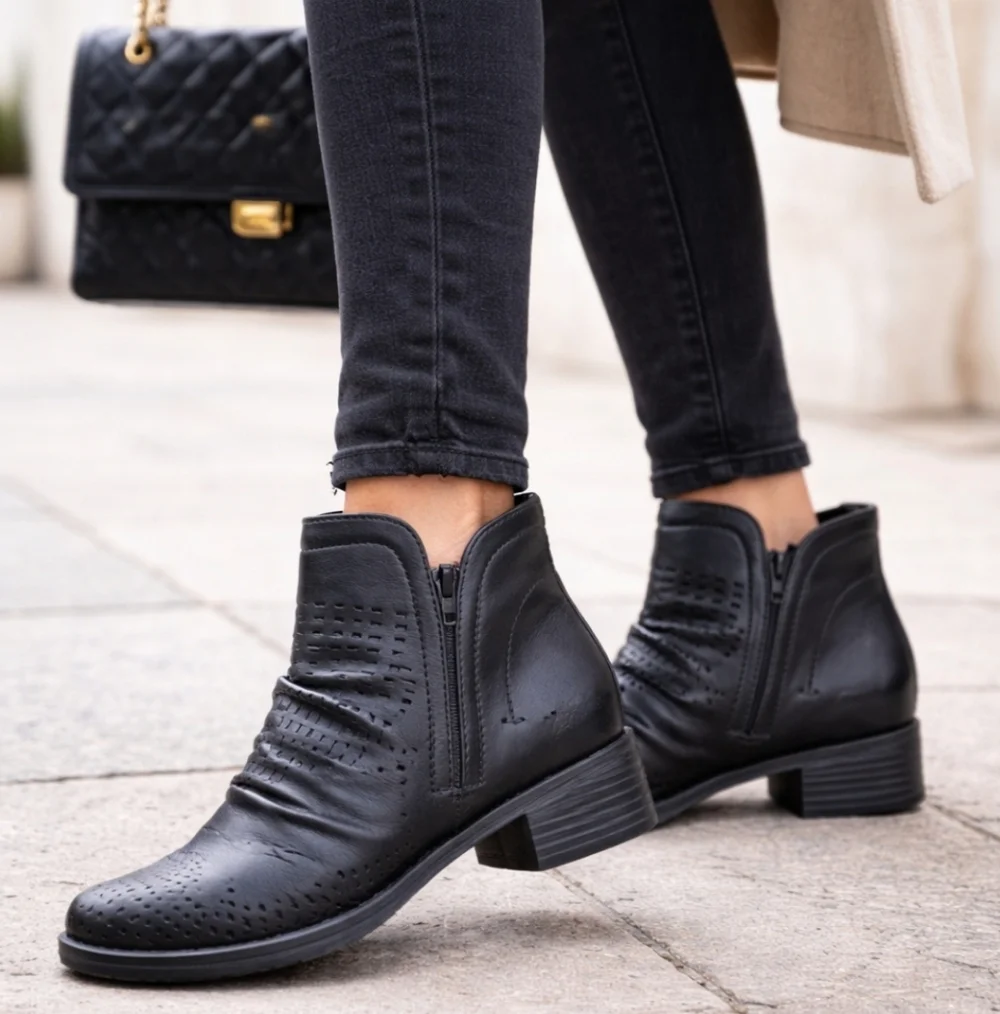 Blowfish Malibu Venom-C California Moto Chic Vegan Leather Comfort Bootie 7M